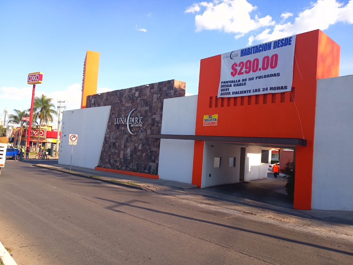 LUNA PARK AUTO HOTEL